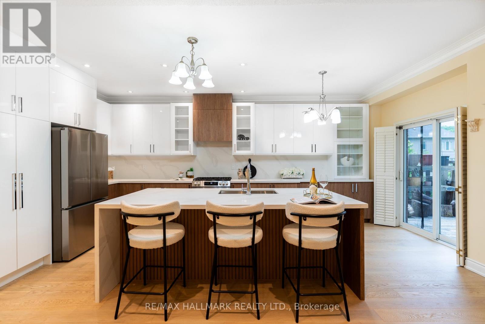 60 DOVETAIL DRIVE - 11