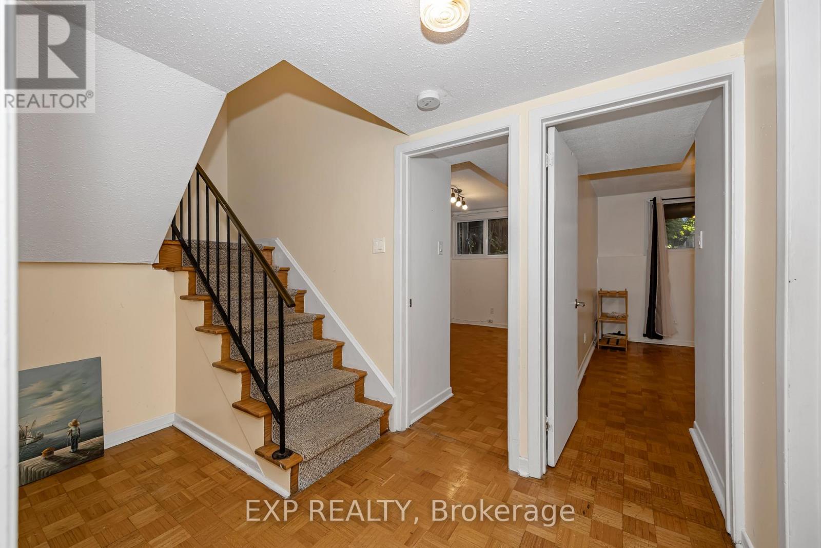 3 Bed, 2 Bath House for Rent in Ottawa – 21 SOUTHVIEW CRESCENT, Ottawa – MLS# X13211740 - Image 35