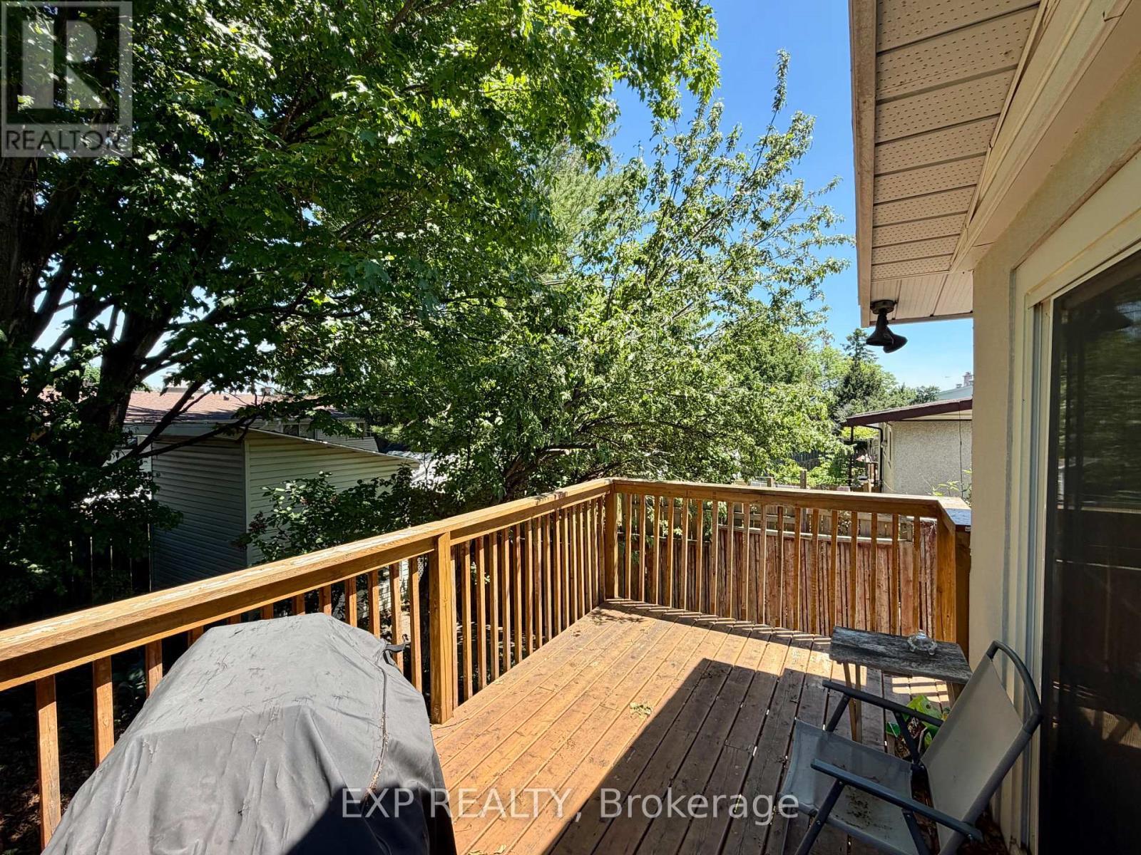 3 Bed, 2 Bath House for Rent in Ottawa – 21 SOUTHVIEW CRESCENT, Ottawa – MLS# X13211740 - Image 30