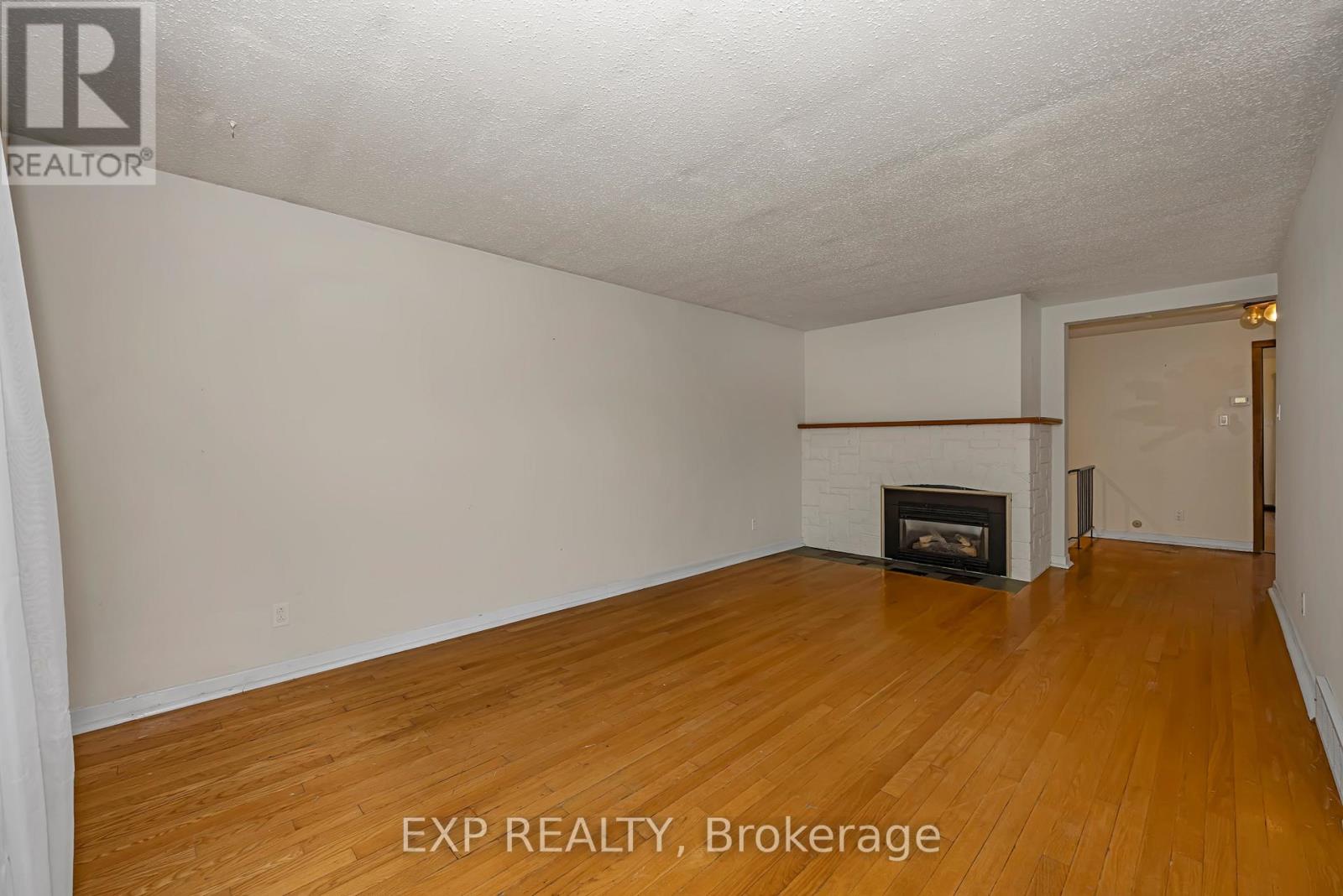 3 Bed, 2 Bath House for Rent in Ottawa – 21 SOUTHVIEW CRESCENT, Ottawa – MLS# X13211740 - Image 26