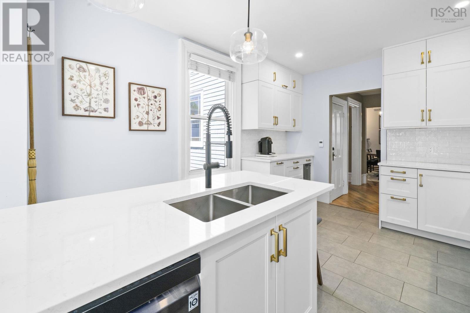Property 43 of 49 of 16 Victoria Road