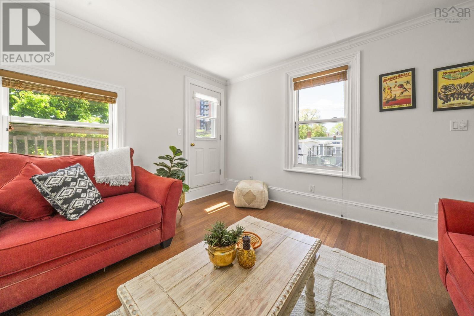 Property 20 of 49 of 16 Victoria Road