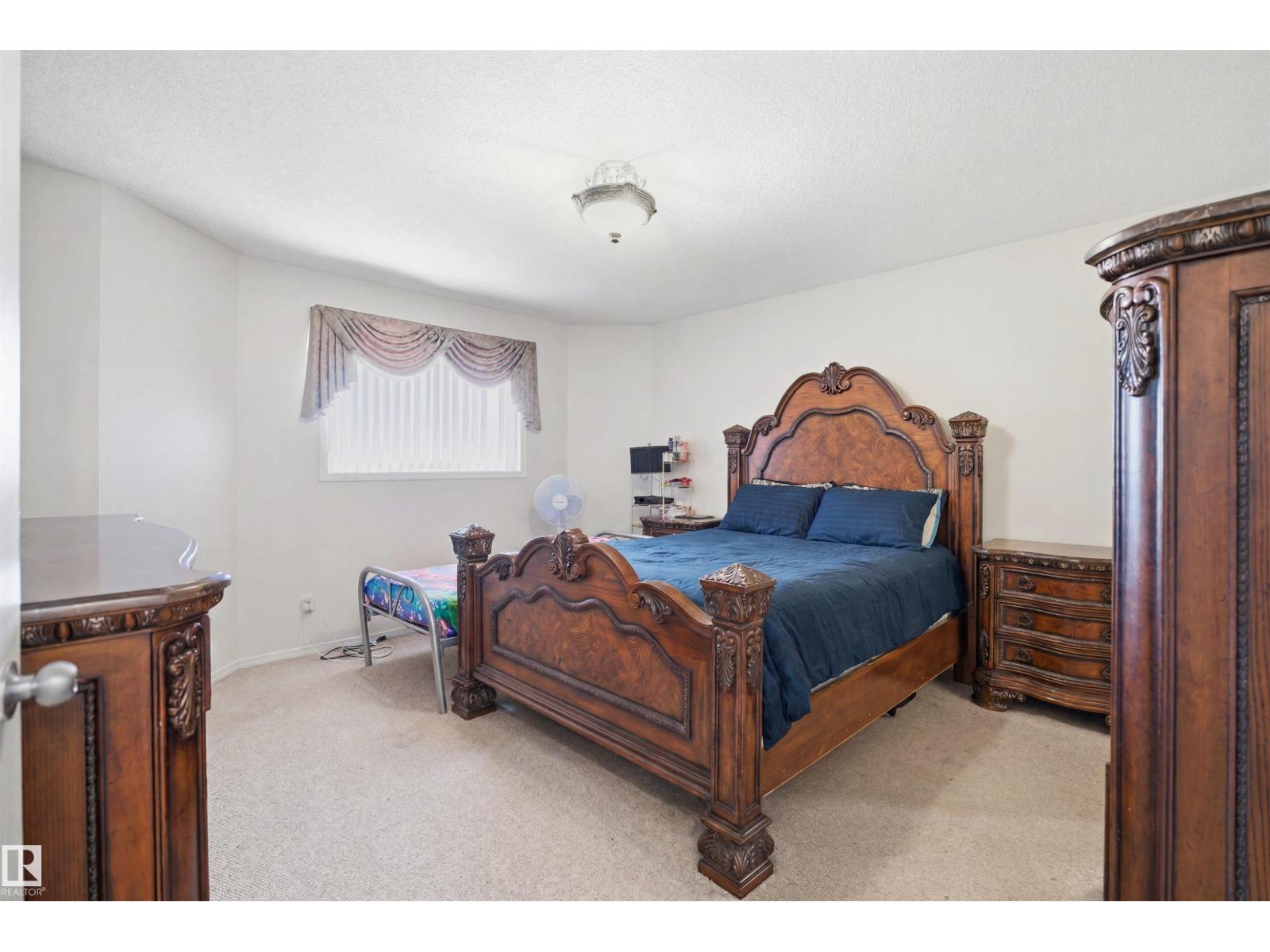 1560 37B AV NW — photo 23