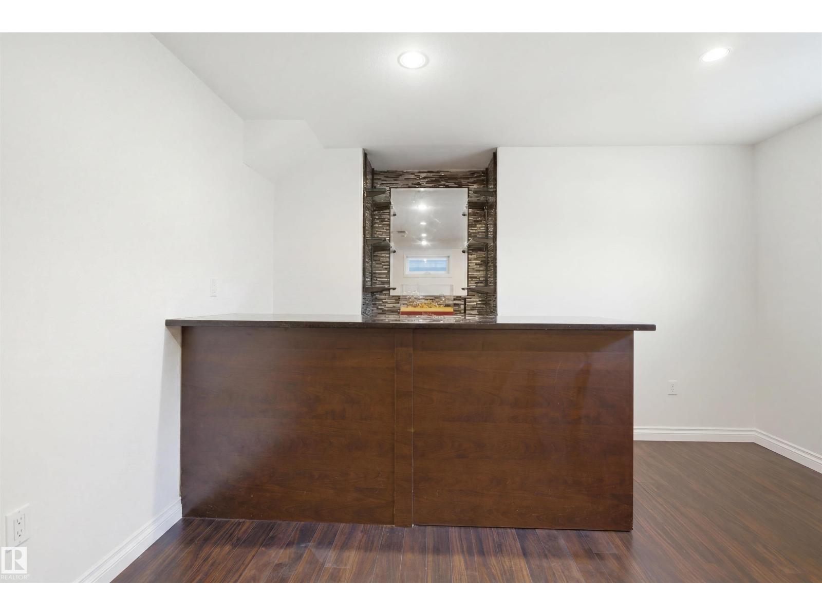 1560 37B AV NW — photo 34