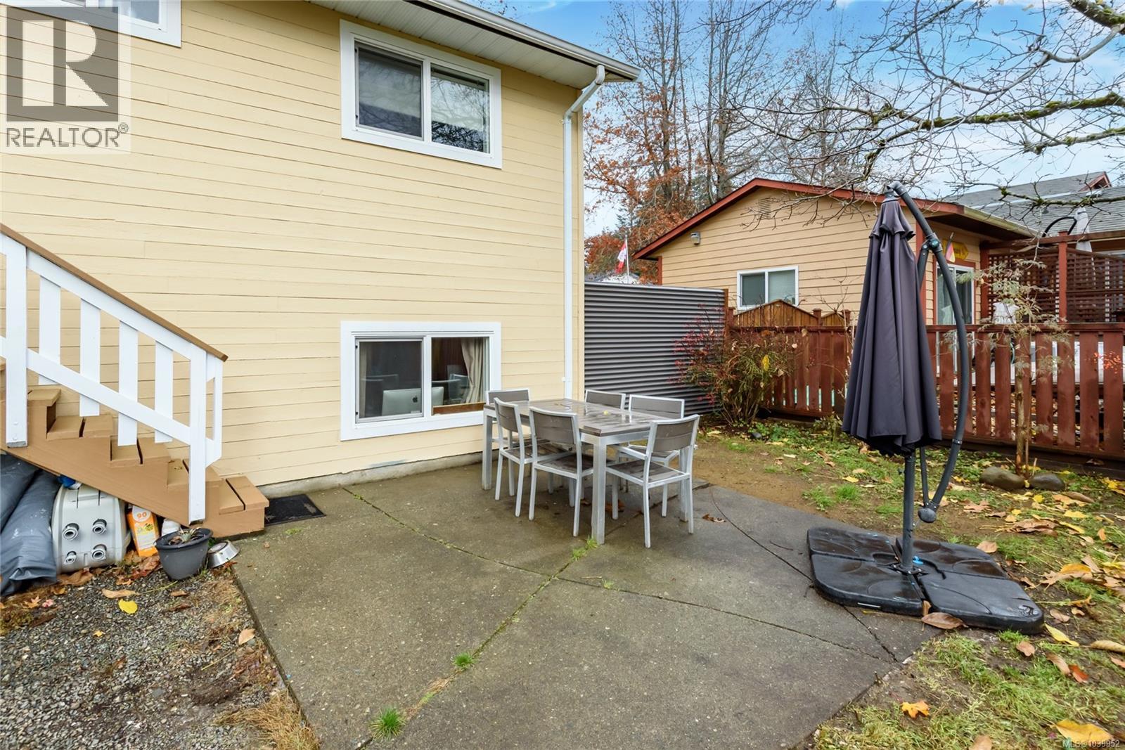 1651 Ascot Ave - 31