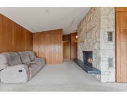 14667 W Beach Avenue, White Rock, BC V4B2T9 Photo 9