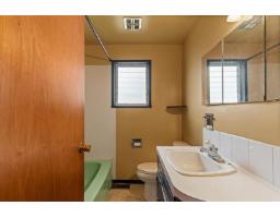 14667 W Beach Avenue, White Rock, BC V4B2T9 Photo 19