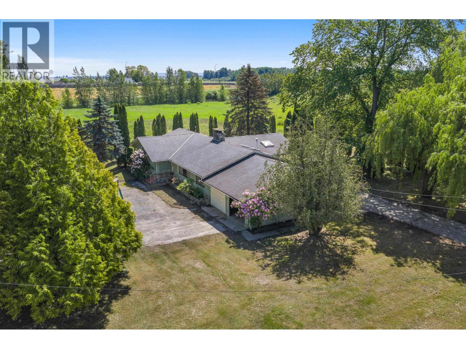 7064 LADNER TRUNK Road, Delta