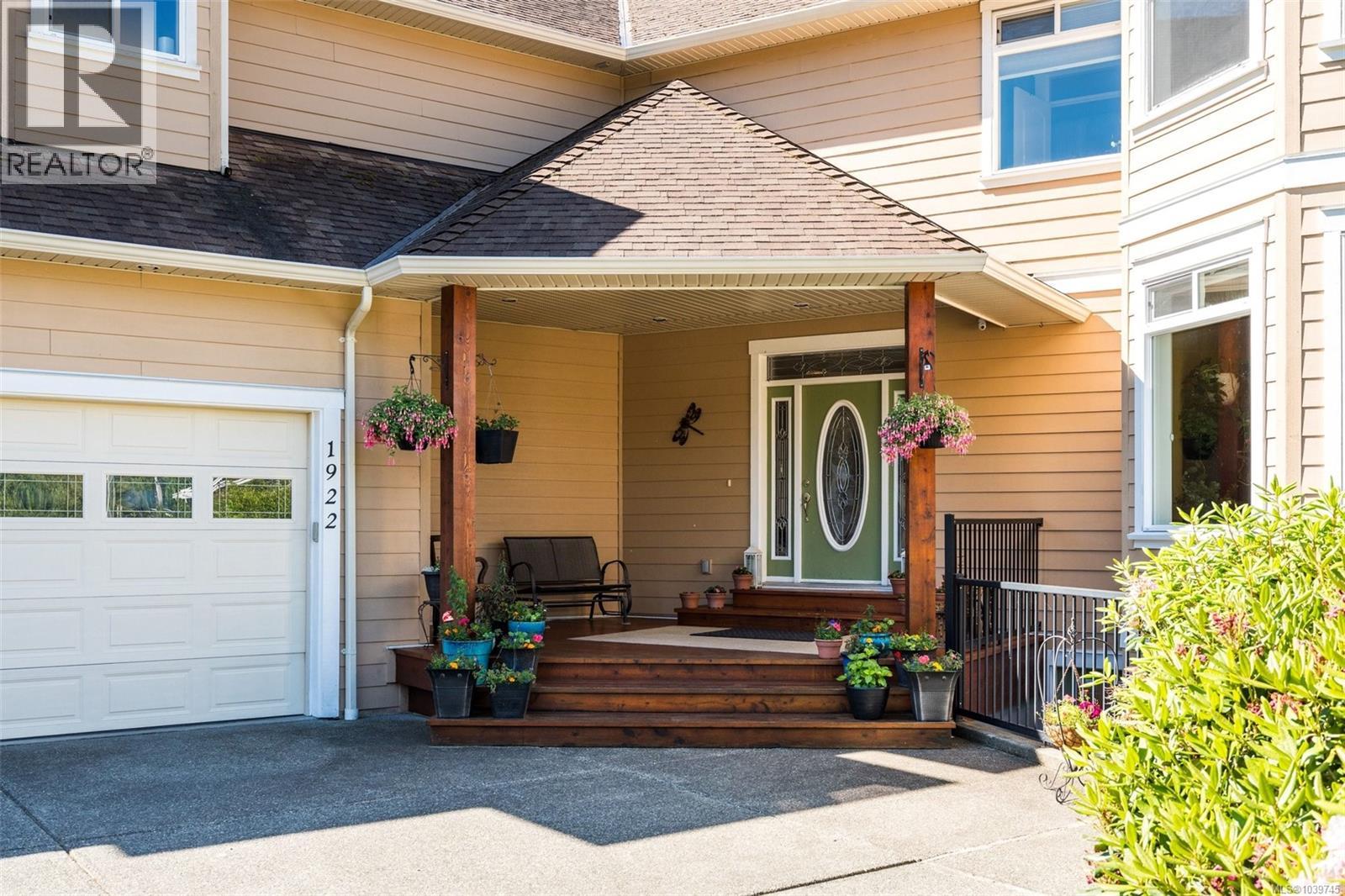 1922 Powliuk Cres - 12