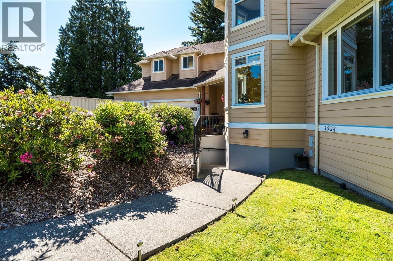 1922 Powliuk Cres - 45