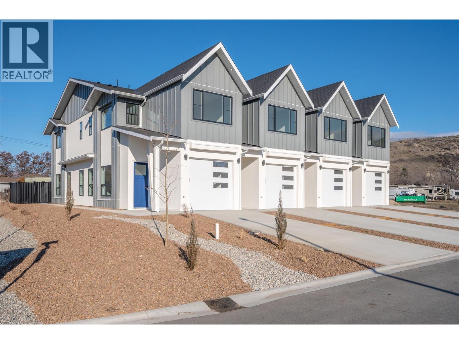 #2 194 Maple Place - 1