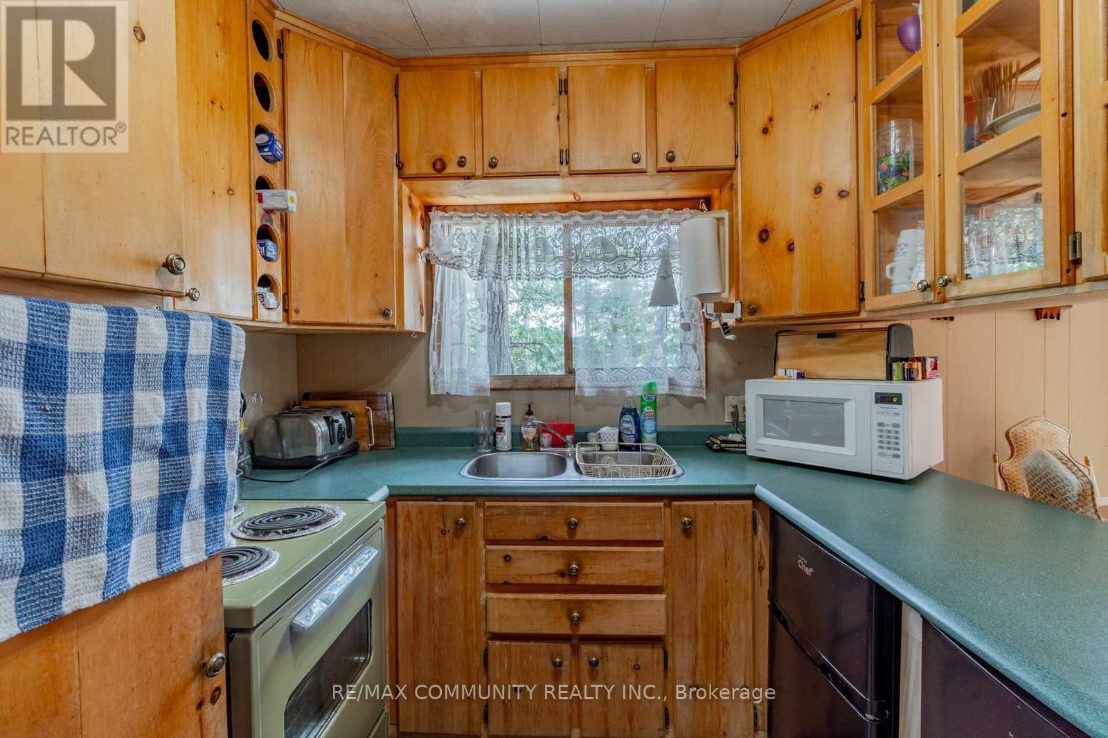 100 & 200 MARBLE LAKE ROAD - 23