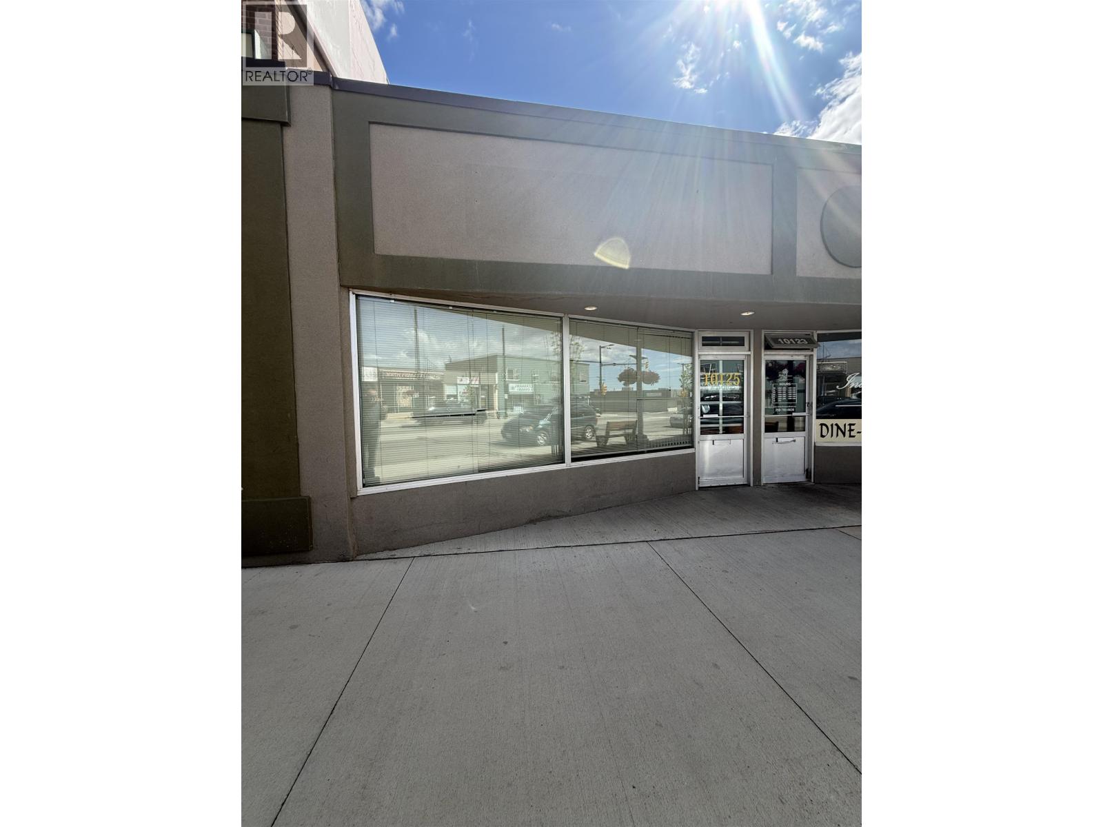 10125 100 STREET, Fort St. John — photo 2