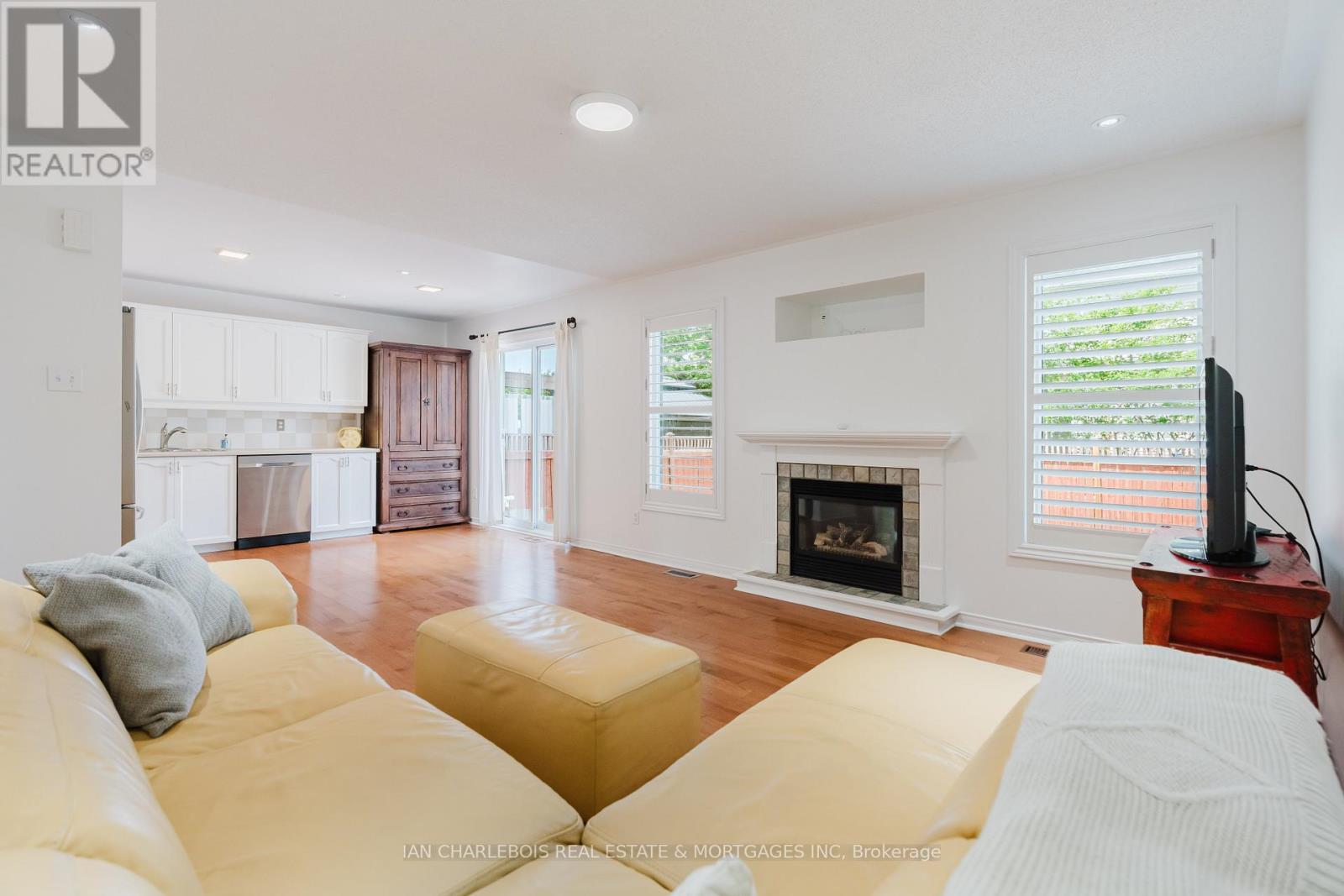 6020 LONGLEAF DRIVE — photo 10 of 37