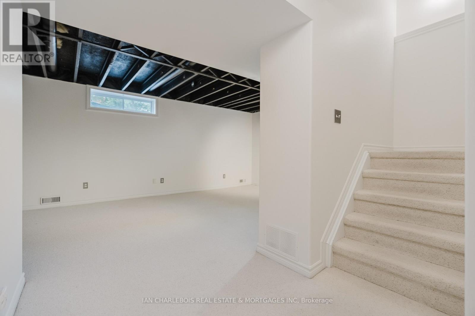 6020 LONGLEAF DRIVE — photo 31 of 37