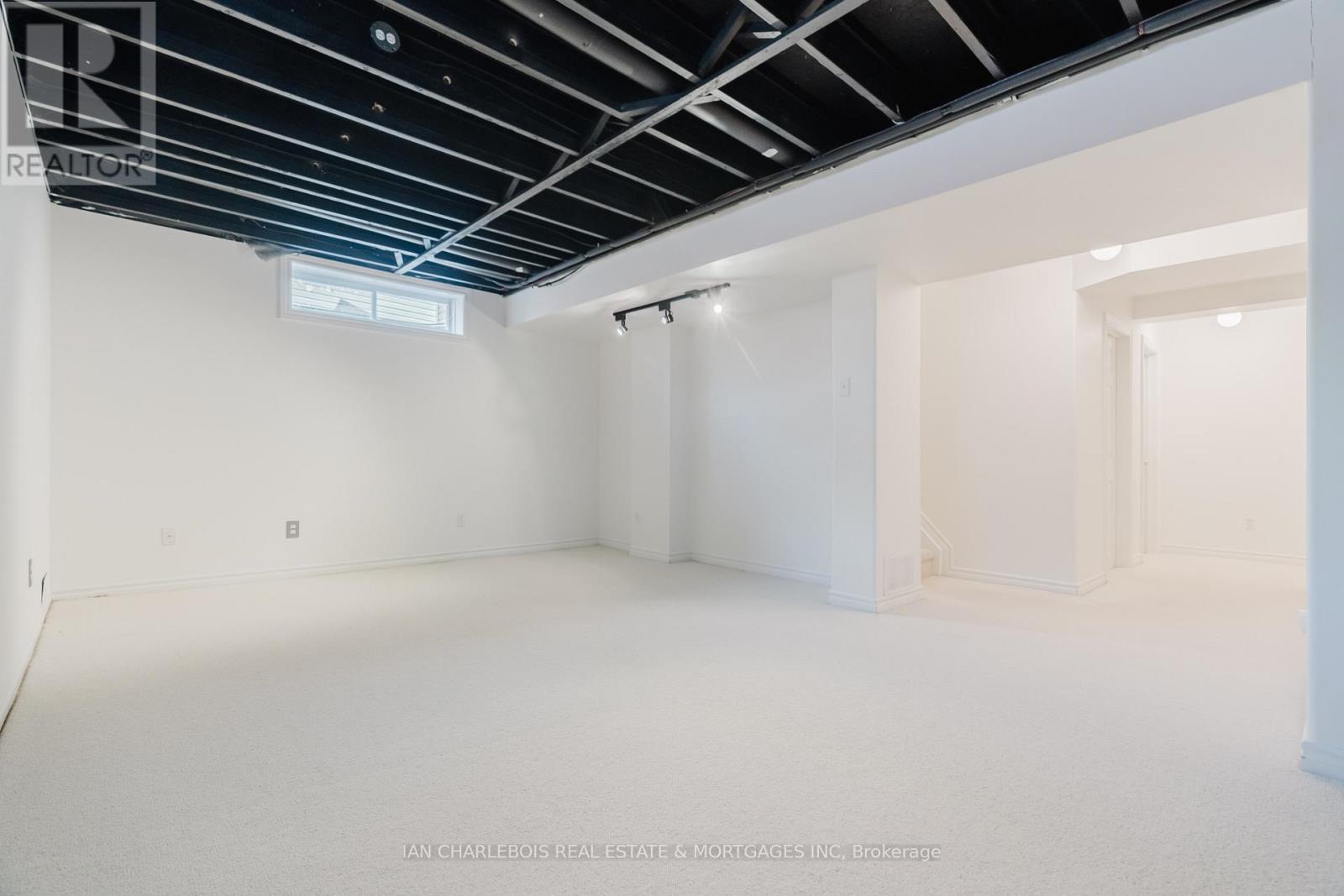 6020 LONGLEAF DRIVE — photo 33 of 37