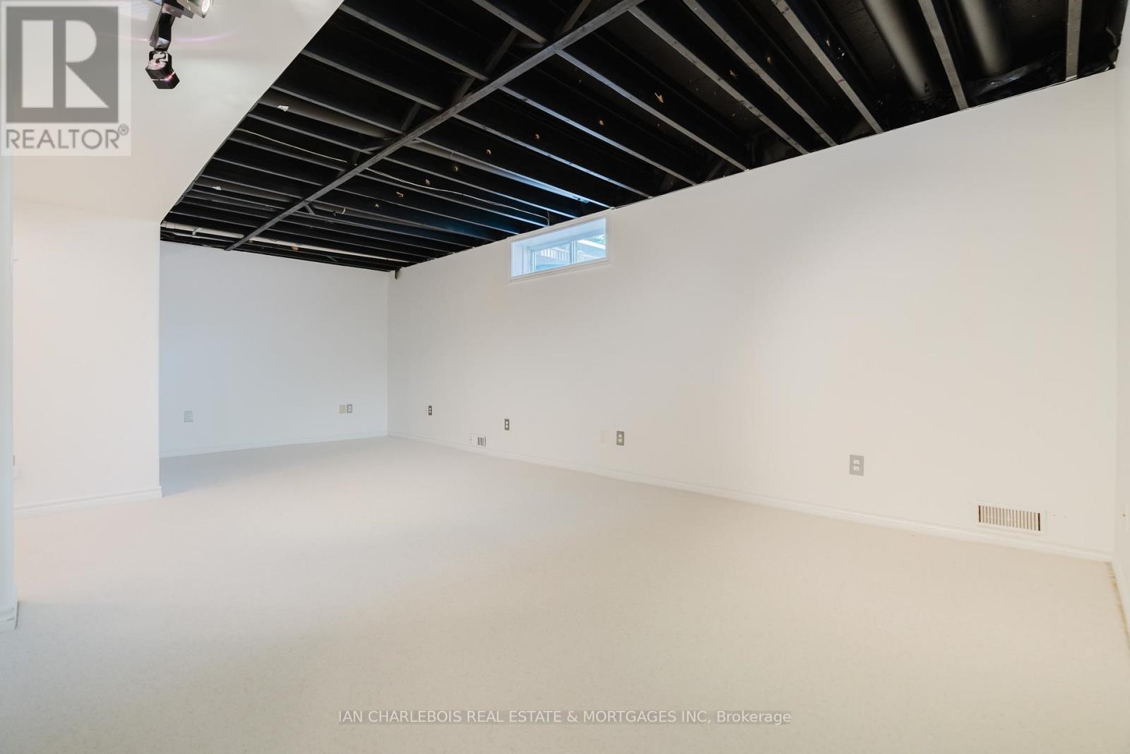 6020 LONGLEAF DRIVE — photo 34 of 37