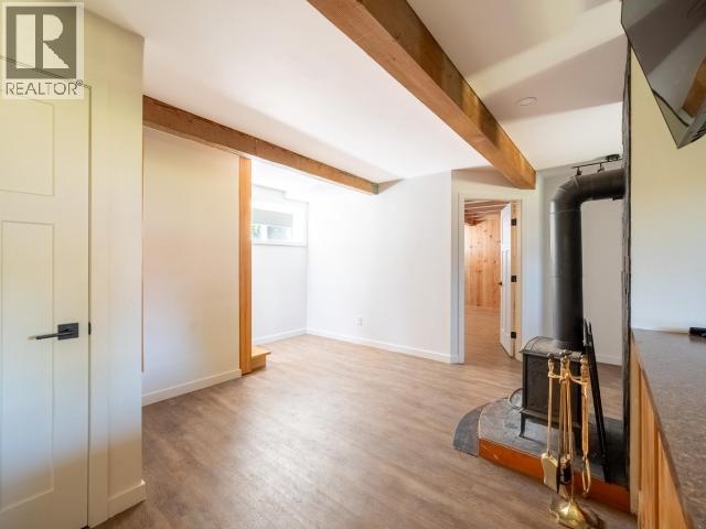 6896 DRAKE STREET - 25