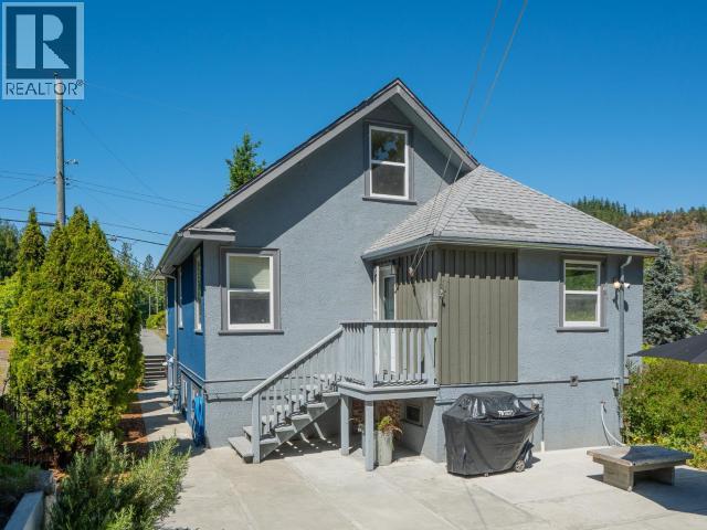 6896 DRAKE STREET - 29