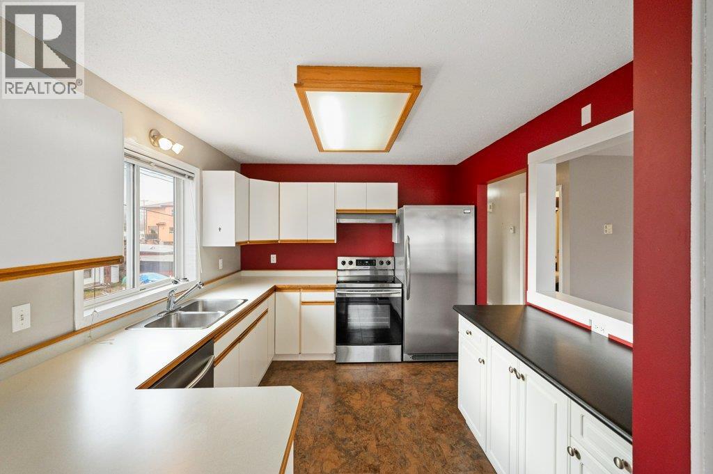 #206 6201 Maple Drive - 12