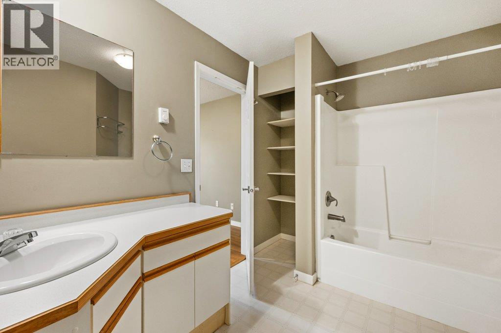 #206 6201 Maple Drive - 22