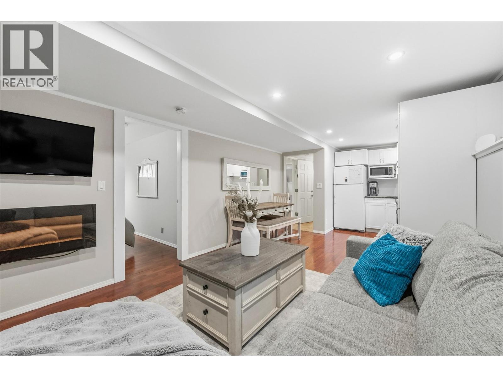 98 Dauphin Avenue - 26