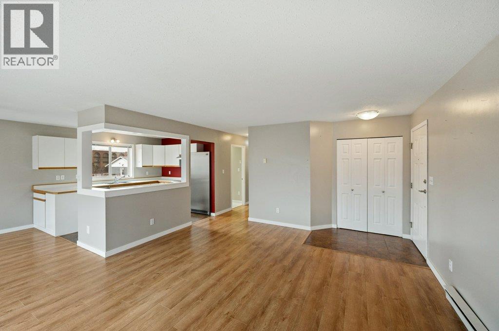 #206 6201 Maple Drive - 7