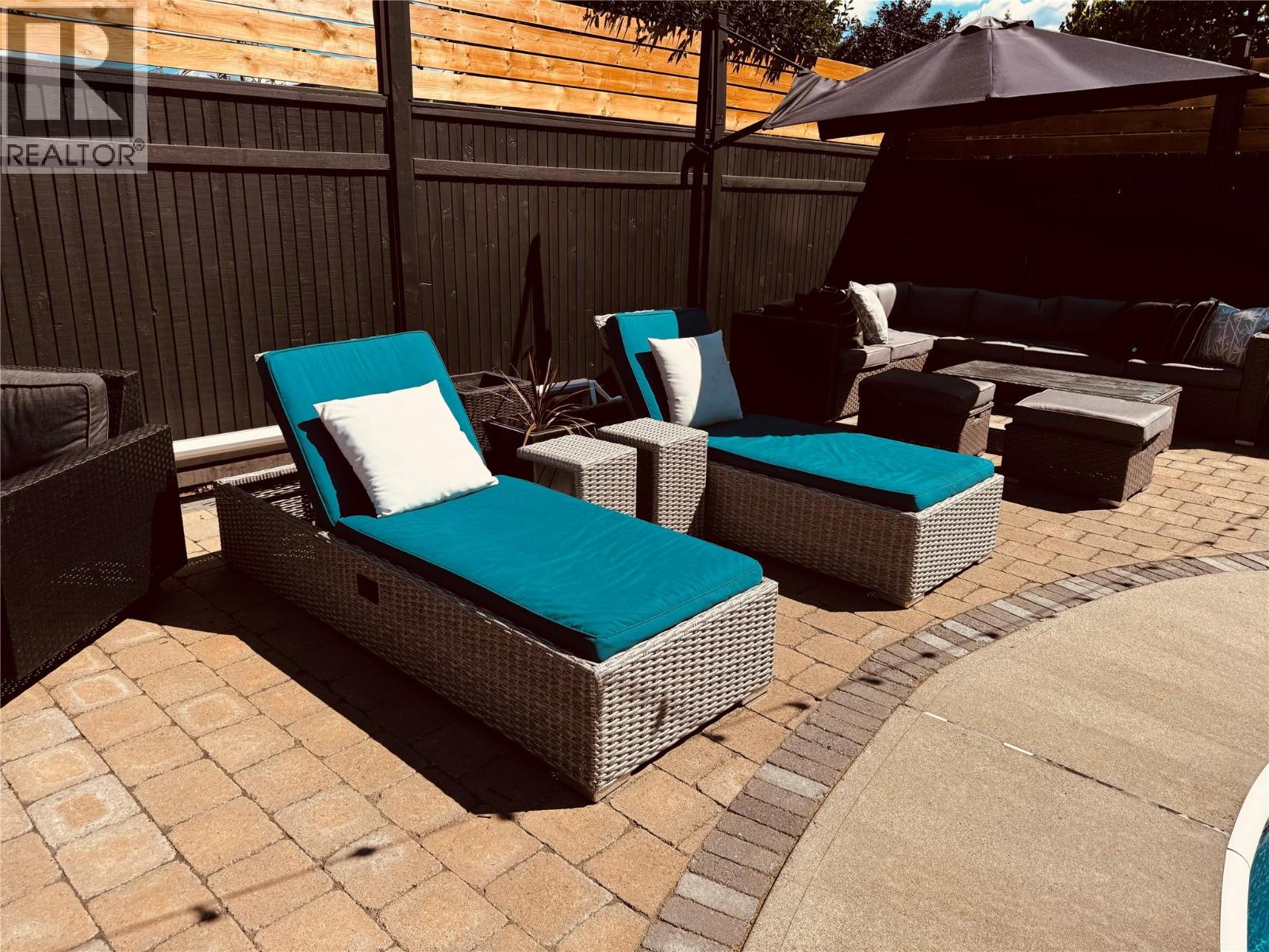 98 Dauphin Avenue - 37