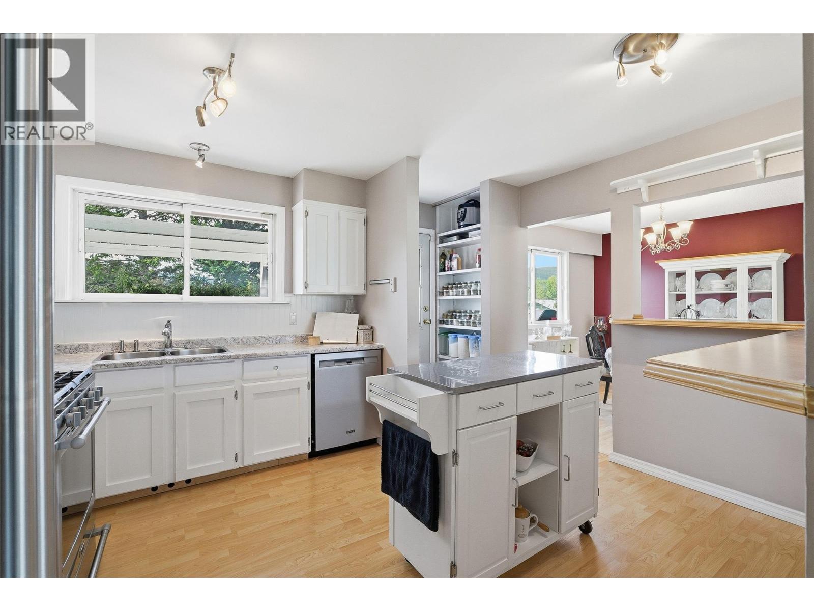 2920 Ransom Avenue - 16