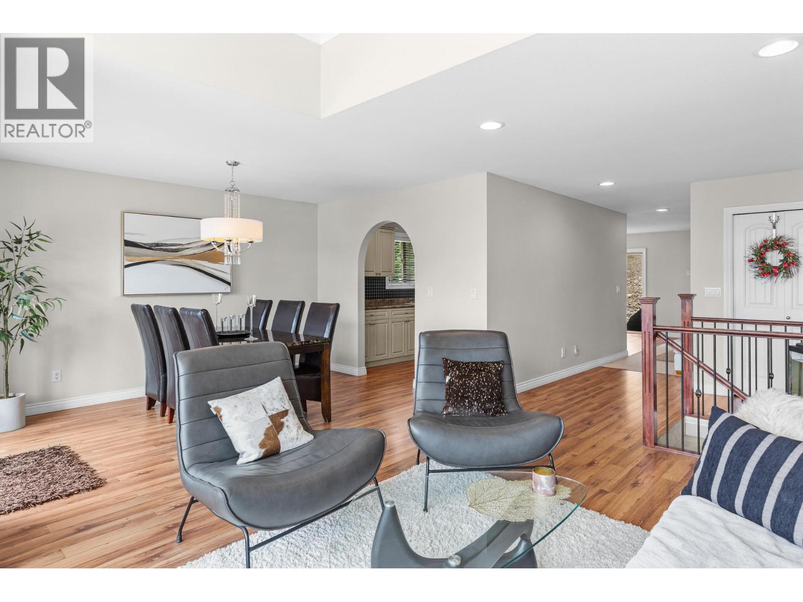 2042 Moonbeam Close - 16