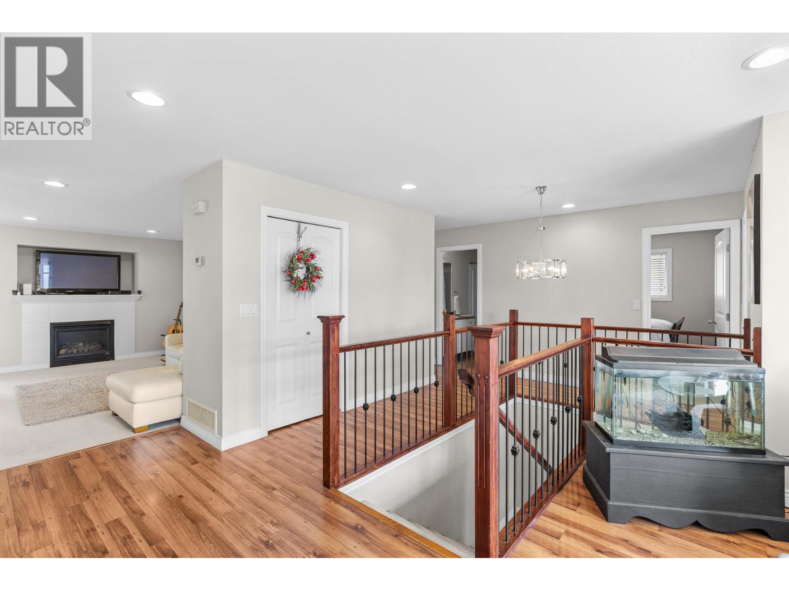 2042 Moonbeam Close - 12