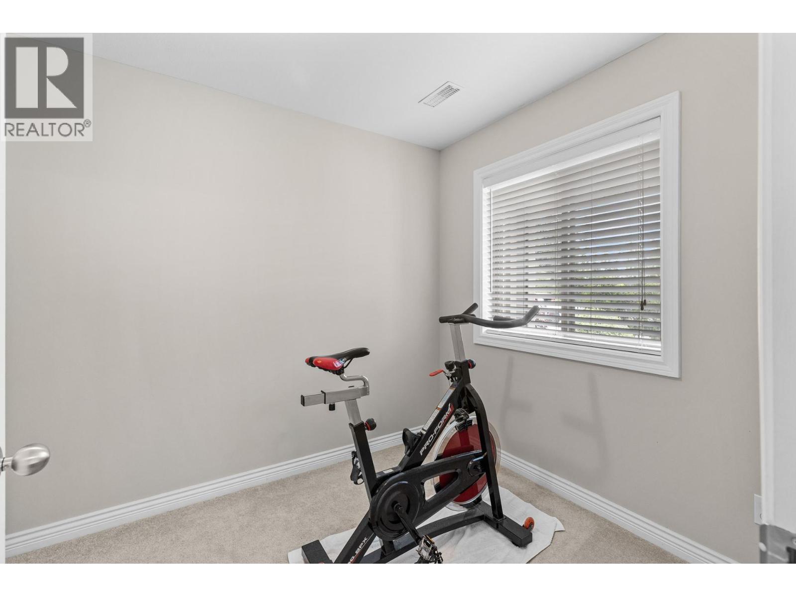 2042 Moonbeam Close - 60