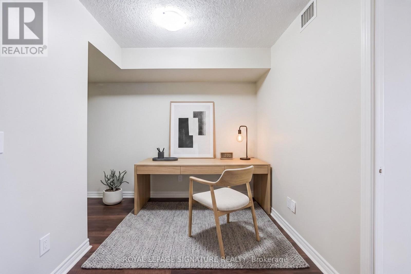 #2103 19 GRAND TRUNK CRESCENT - 12