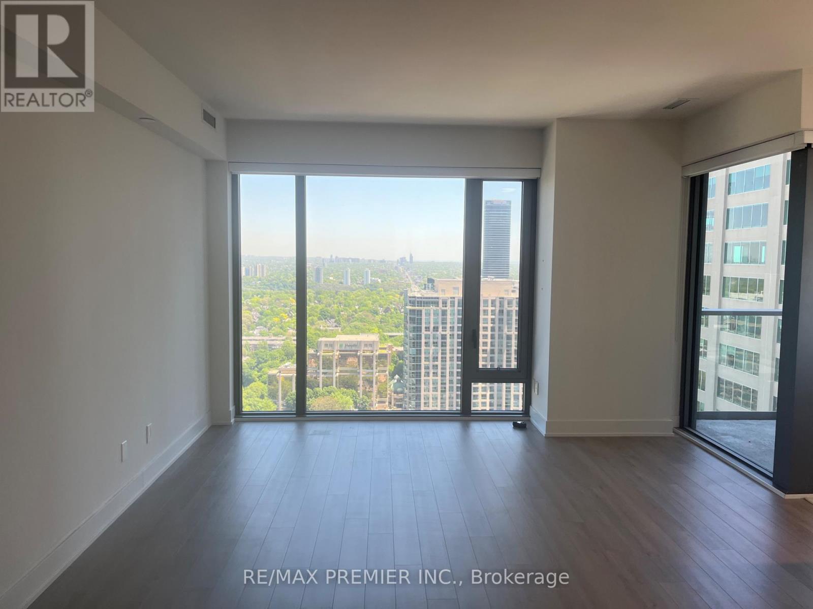 #3506 8 CUMBERLAND STREET - 15