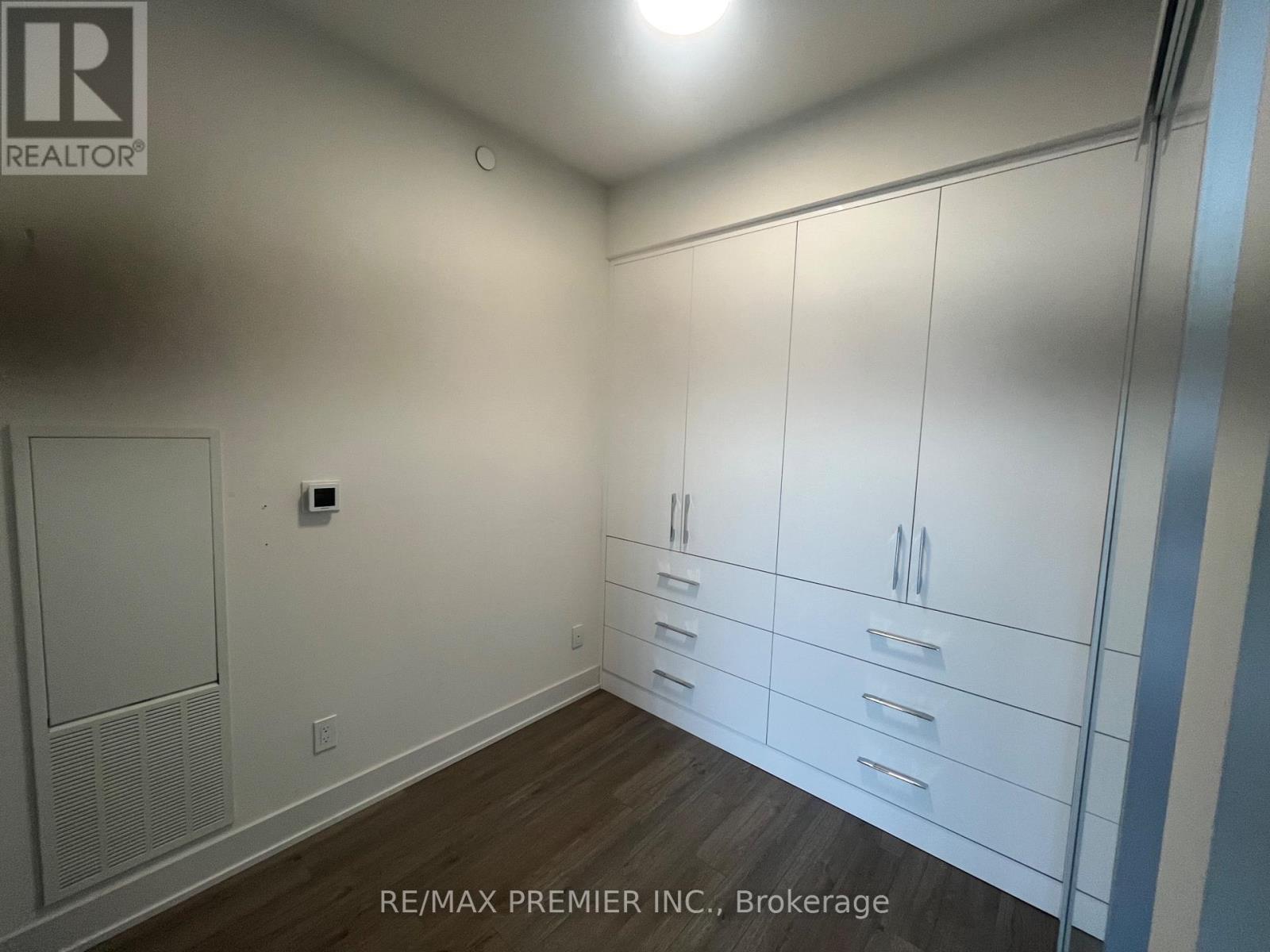 #3506 8 CUMBERLAND STREET - 22