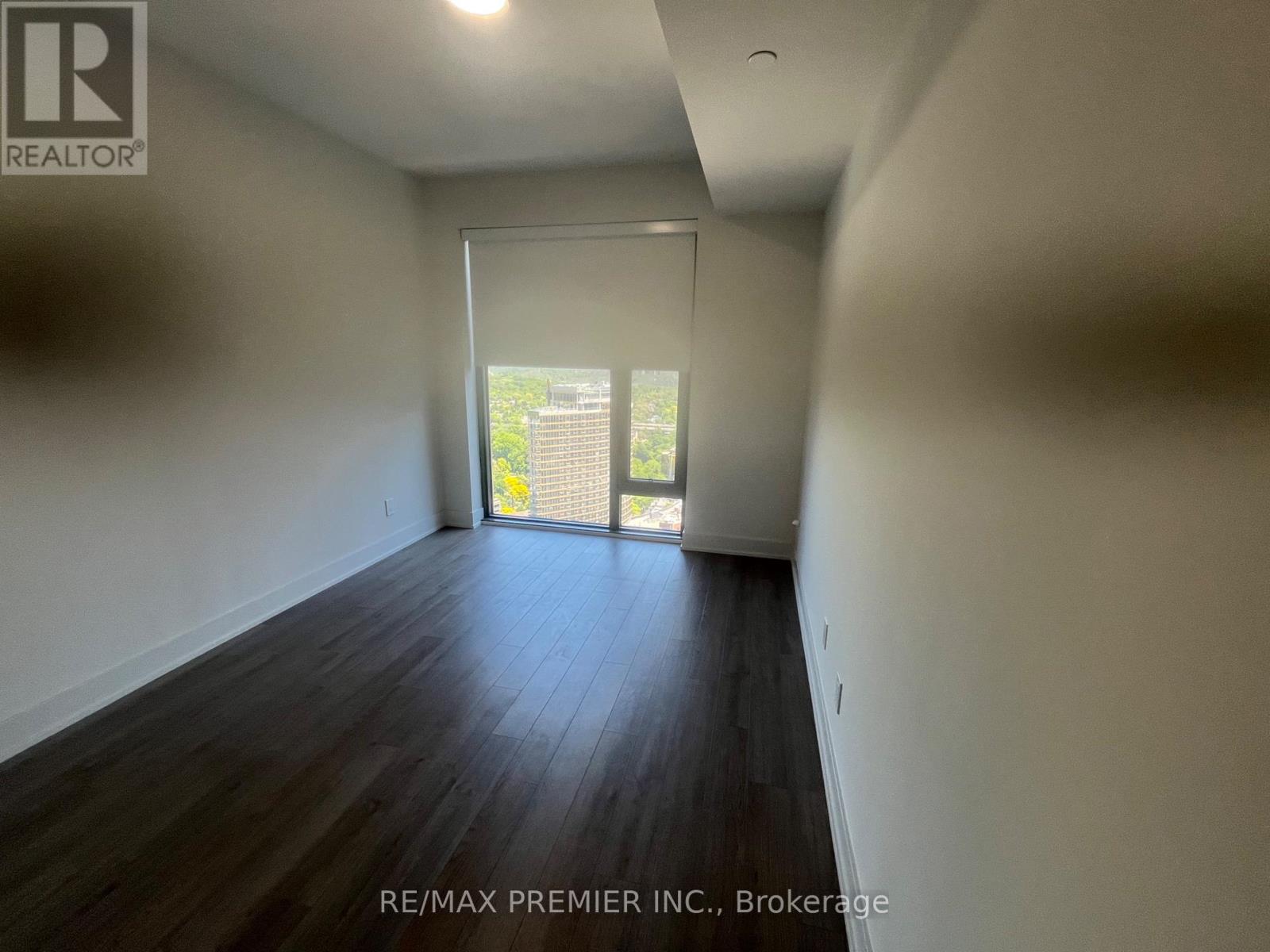 #3506 8 CUMBERLAND STREET - 24