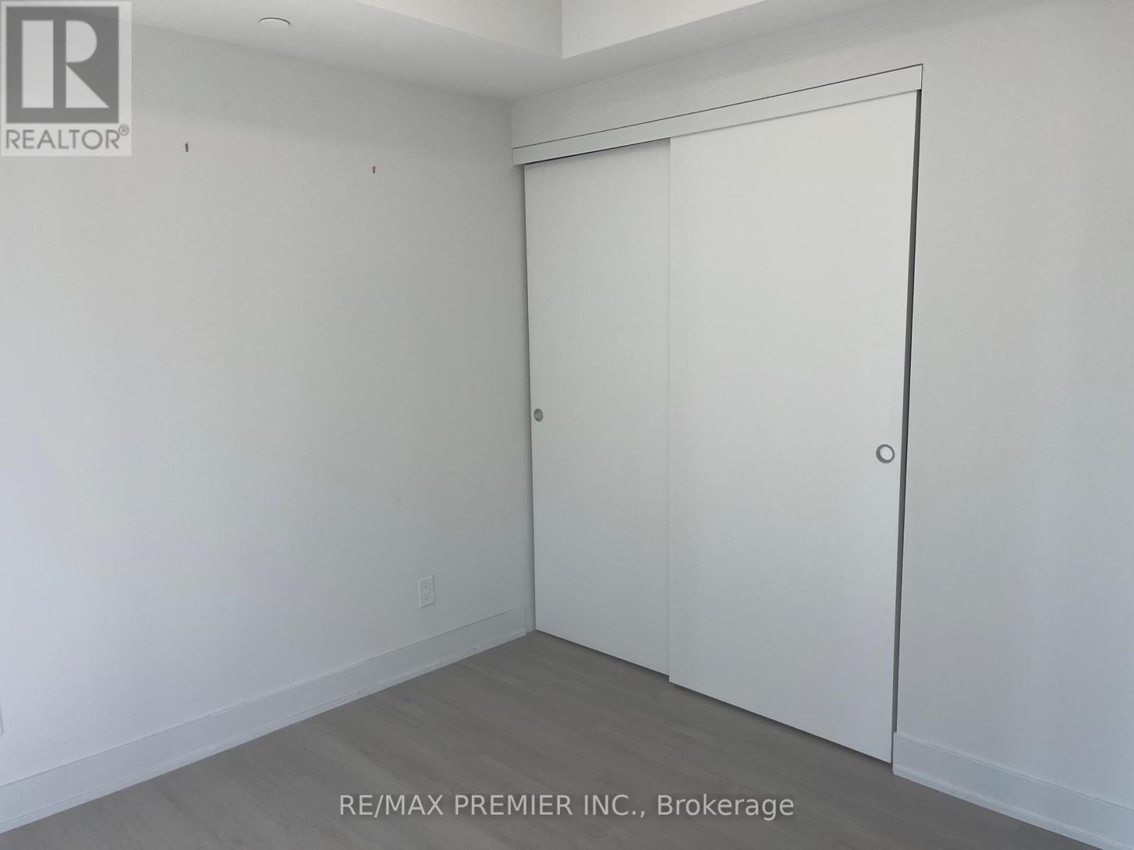 #3506 8 CUMBERLAND STREET - 26