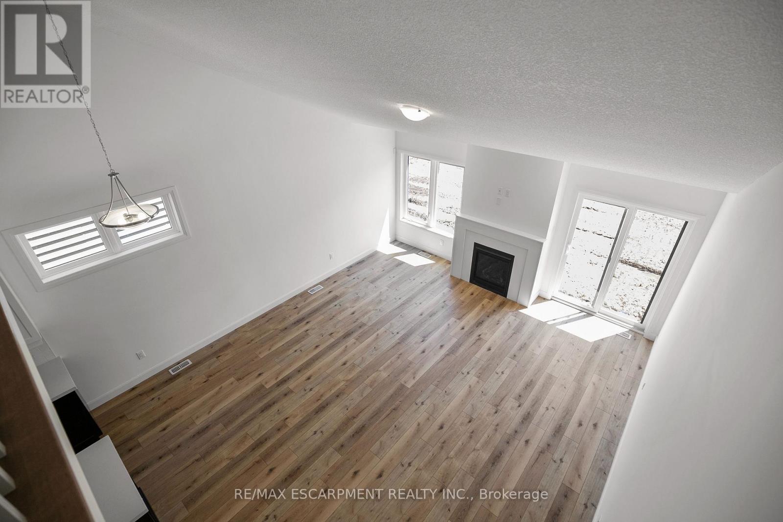 26 BEACHWALK CRESCENT - 29