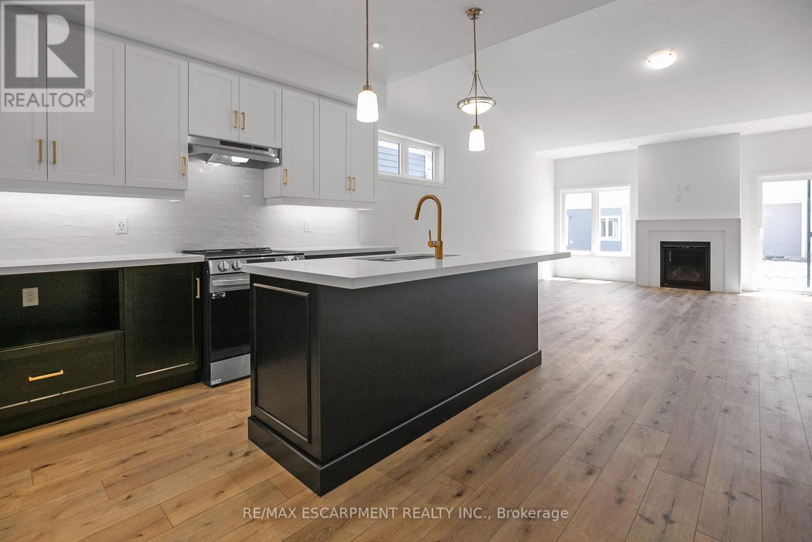 26 BEACHWALK CRESCENT - 12