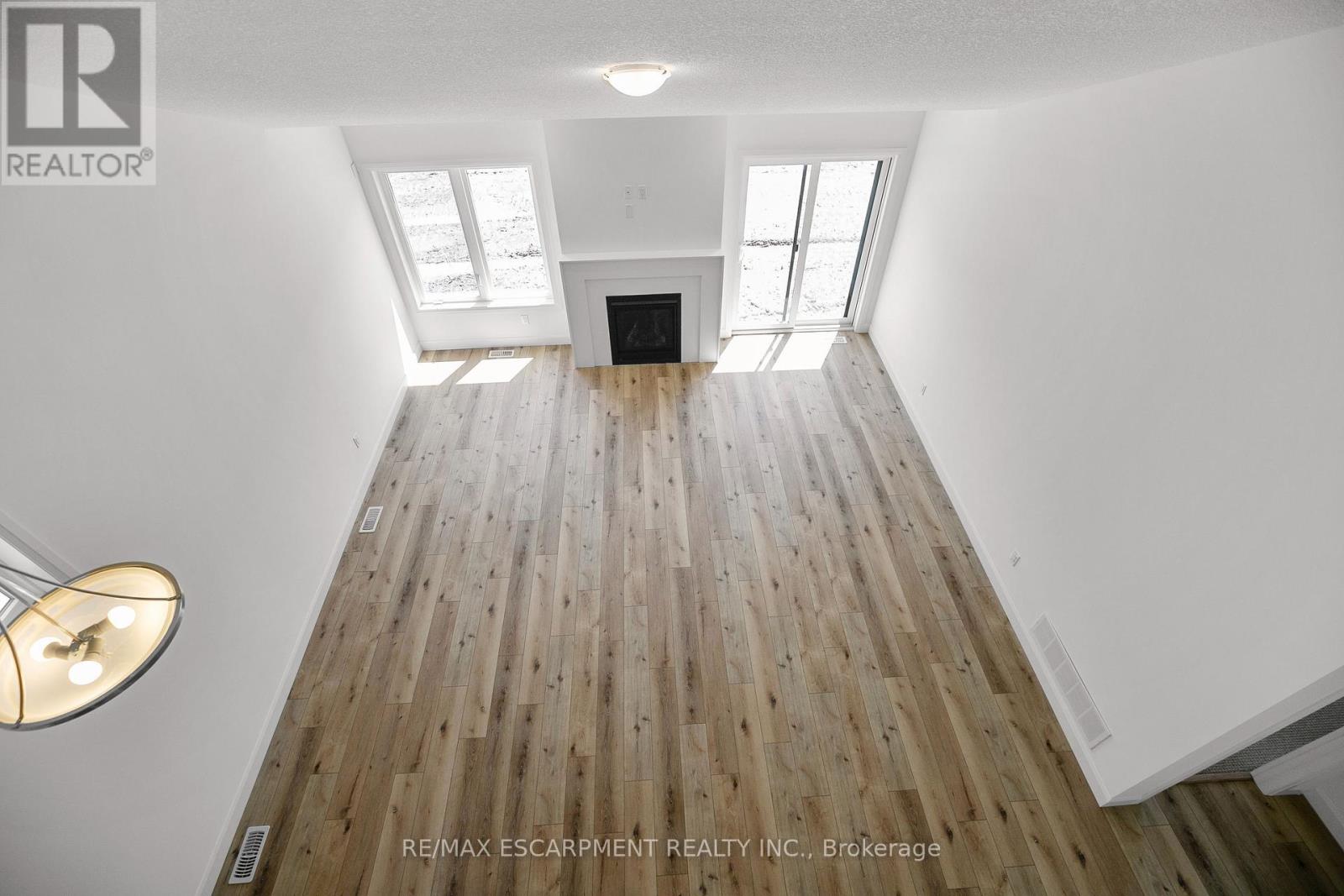 26 BEACHWALK CRESCENT - 30