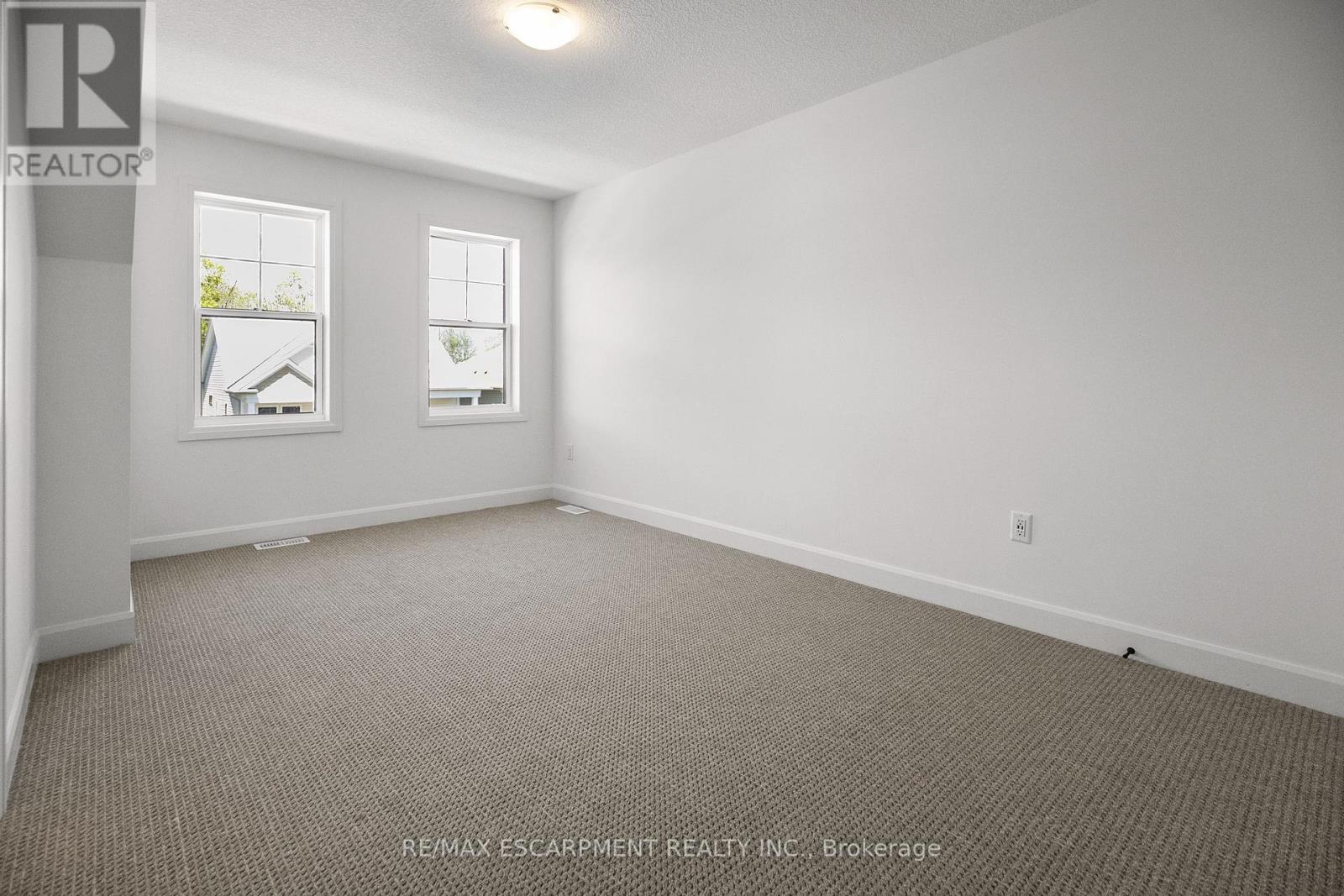 26 BEACHWALK CRESCENT - 33