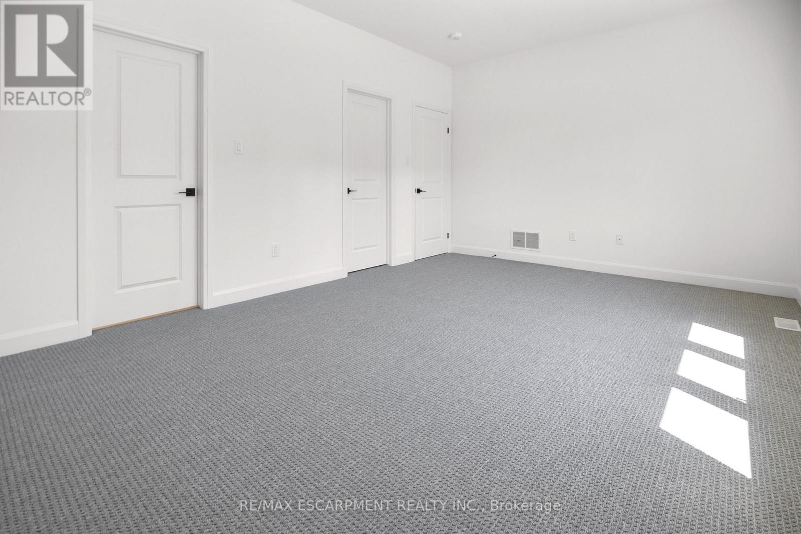 26 BEACHWALK CRESCENT - 24