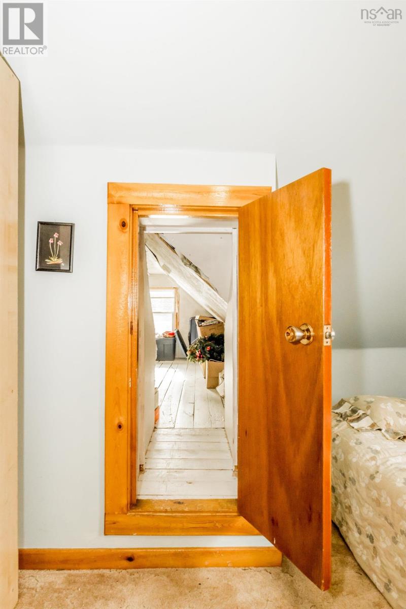 1546 Spurr Road - 24