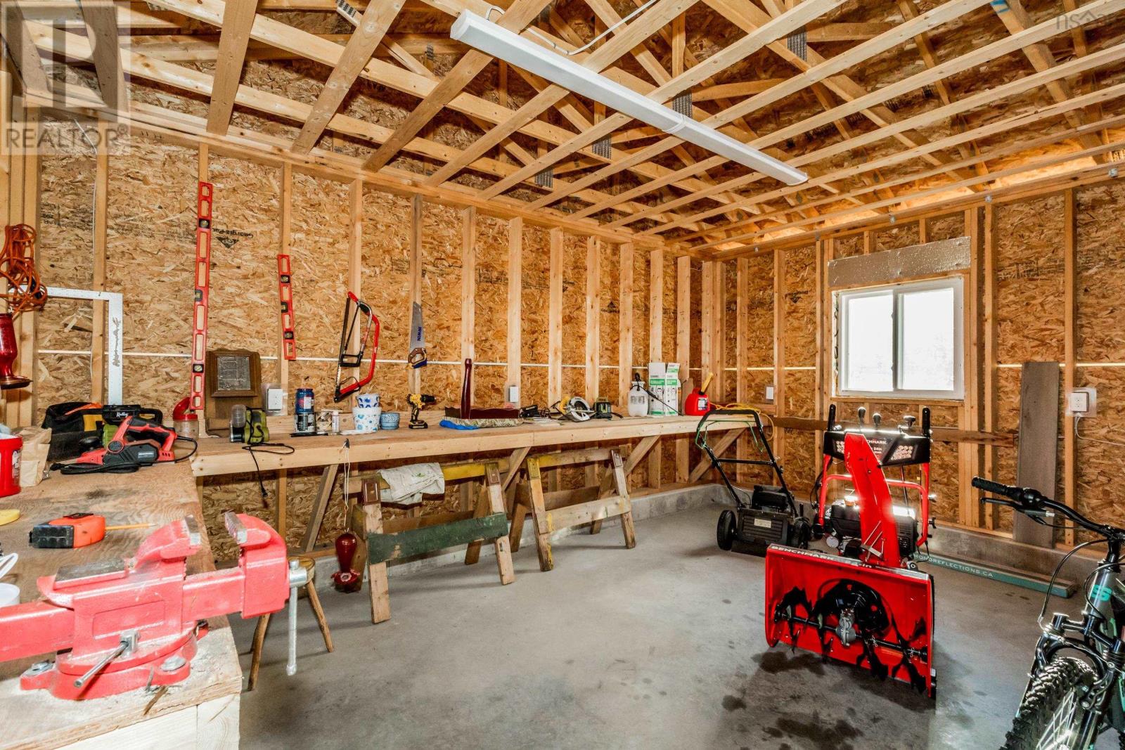 1546 Spurr Road - 29