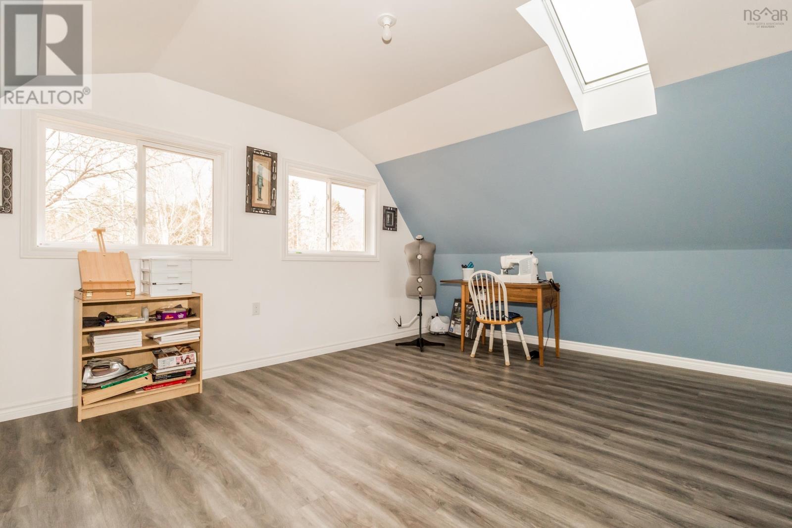 1546 Spurr Road - 31