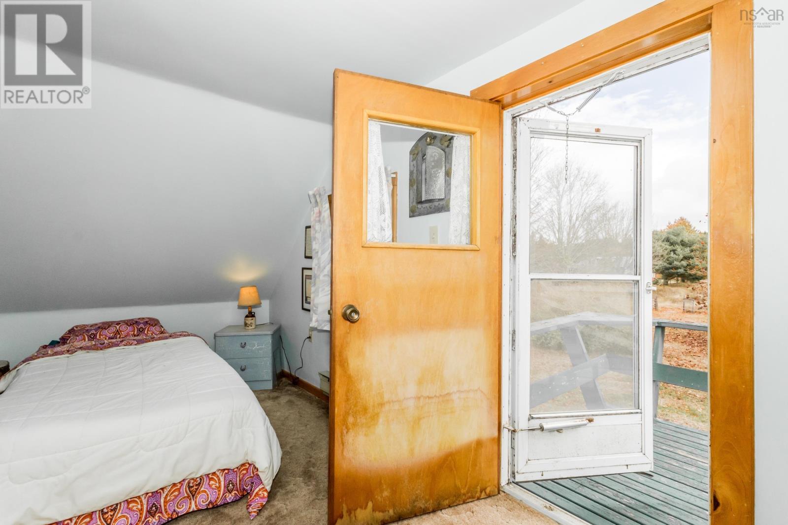 1546 Spurr Road - 20