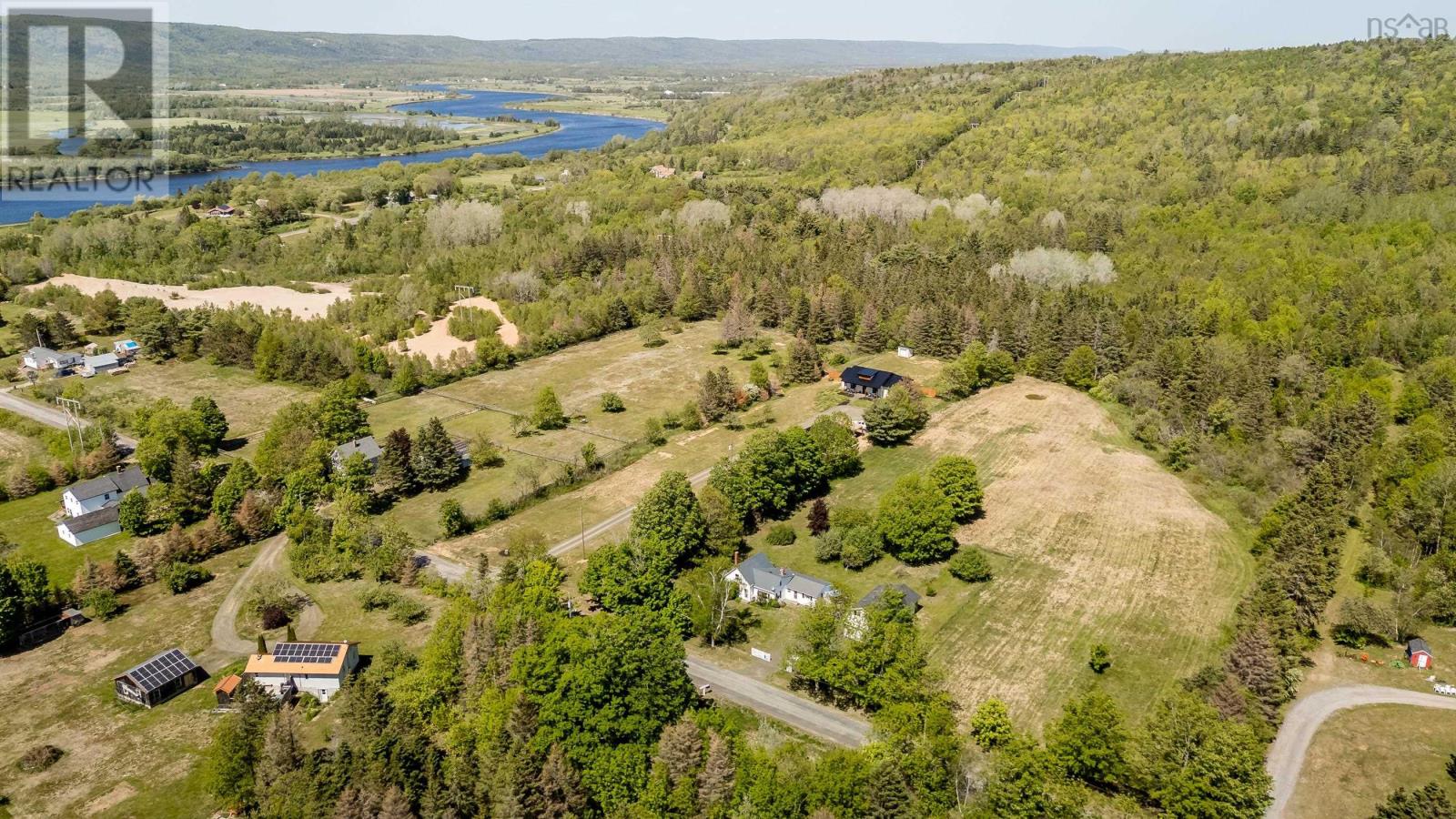 1546 Spurr Road - 38