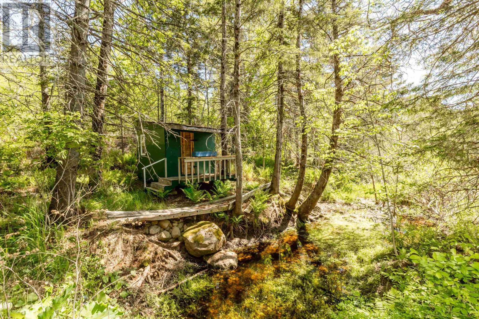 1546 Spurr Road - 37