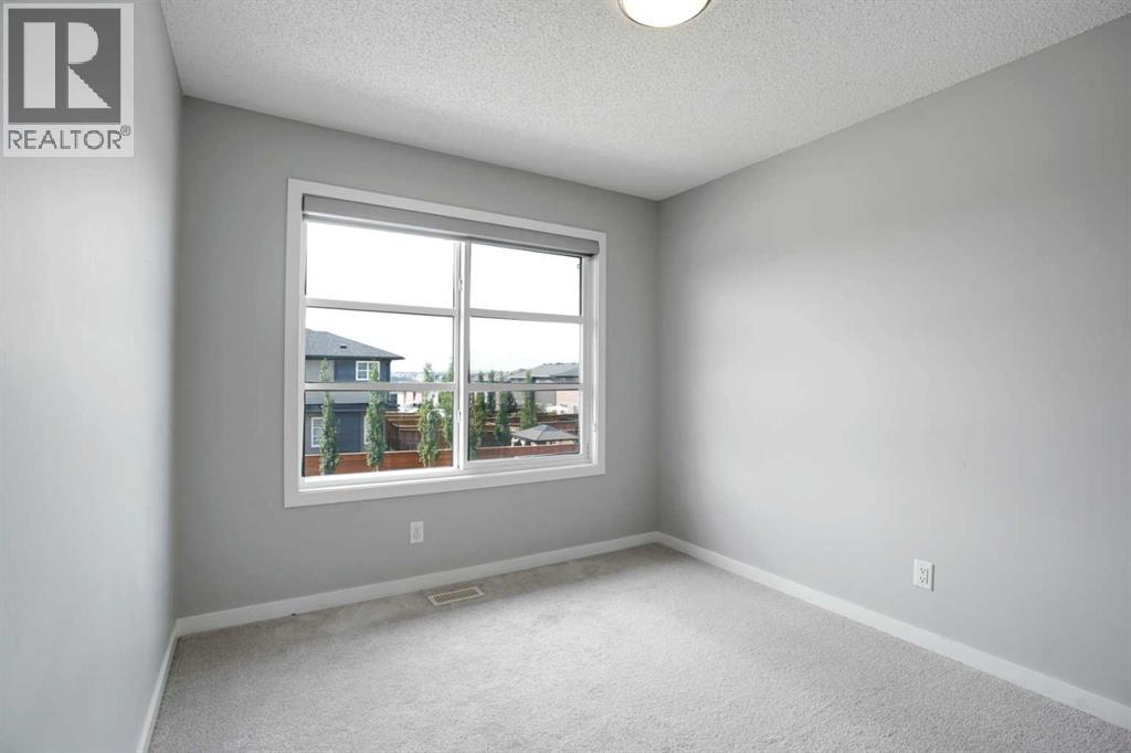 186 Carringvue Park NW - 32