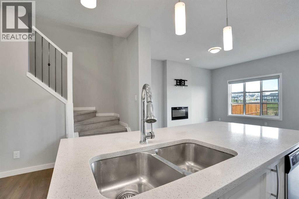 186 Carringvue Park NW - 10